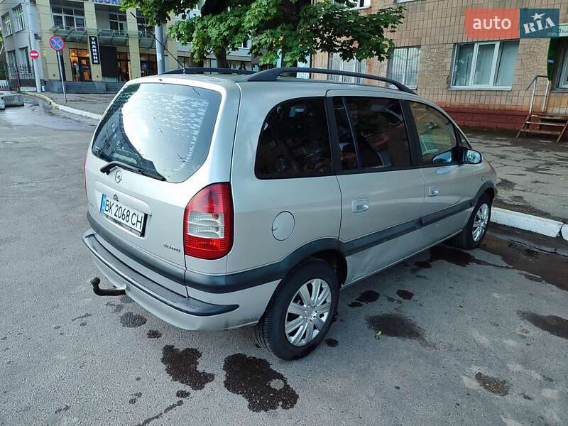 Мінівен Opel Zafira 2003 в Рівному