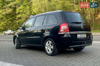 Минивэн Opel Zafira 2009 в 