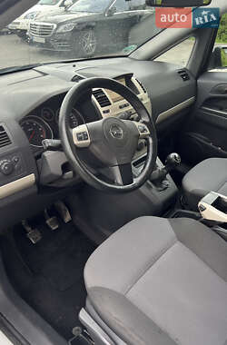 Минивэн Opel Zafira 2008 в 