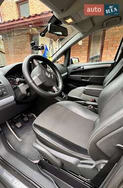 Минивэн Opel Zafira 2007 в Львове