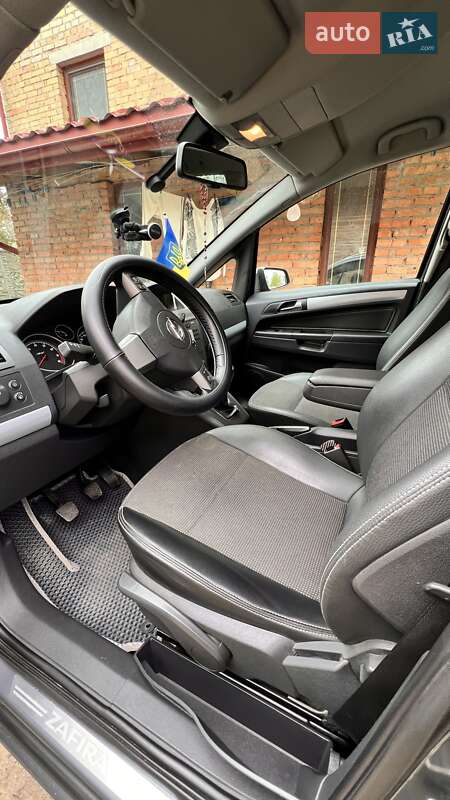 Минивэн Opel Zafira 2007 в Львове