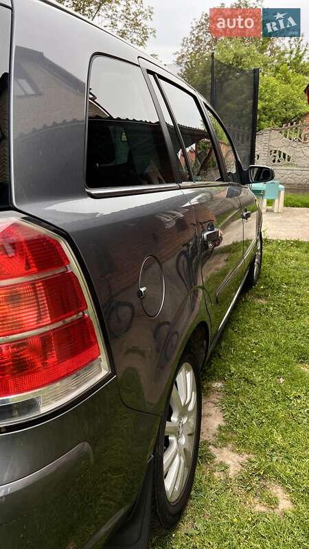 Минивэн Opel Zafira 2007 в Львове