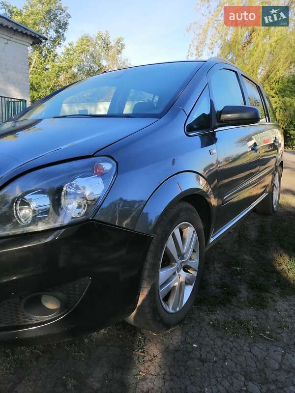 Мінівен Opel Zafira 2009 в Києві