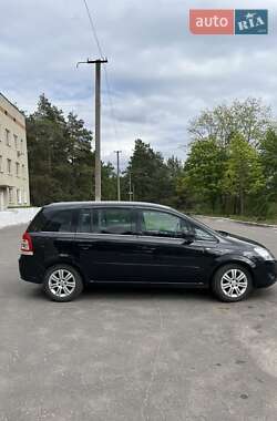 Минивэн Opel Zafira 2012 в Заречном
