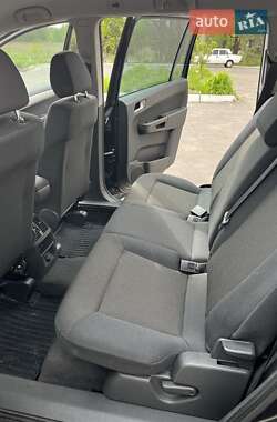Мінівен Opel Zafira 2012 в 