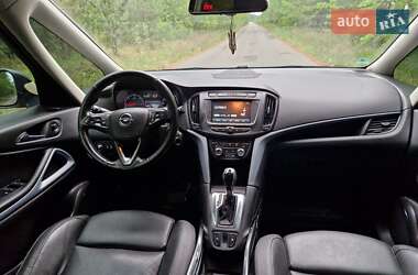 Минивэн Opel Zafira 2017 в 