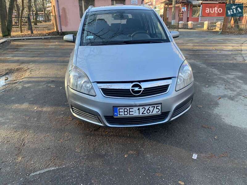 Минивэн Opel Zafira 2006 в 