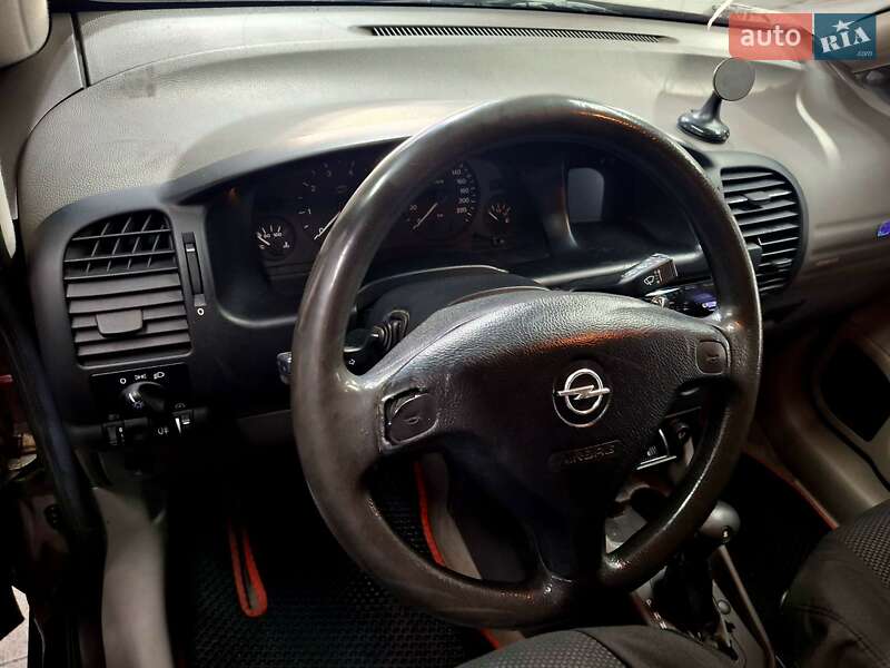 Мінівен Opel Zafira 2002 в Гайсину