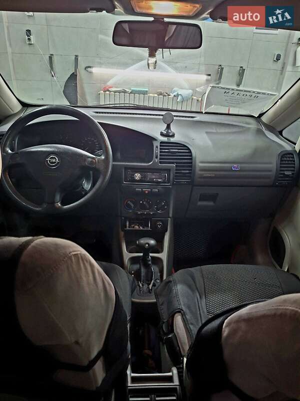 Мінівен Opel Zafira 2002 в Гайсину