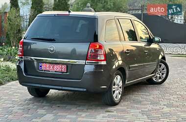Минивэн Opel Zafira 2009 в 