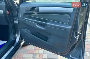 Минивэн Opel Zafira 2009 в 