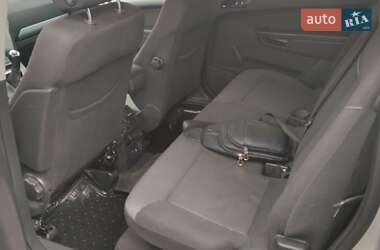 Минивэн Opel Zafira 2010 в 