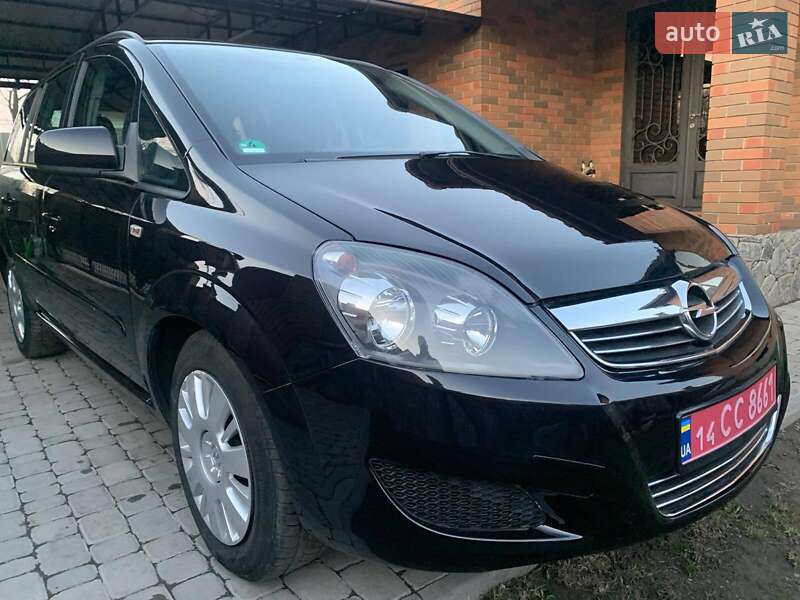Минивэн Opel Zafira 2011 в Виннице