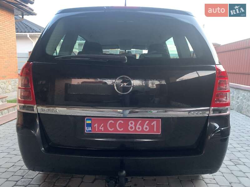 Минивэн Opel Zafira 2011 в Виннице