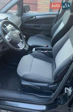Мінівен Opel Zafira 2011 в 
