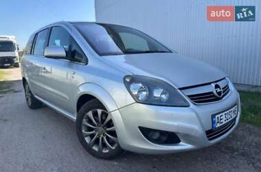 Минивэн Opel Zafira 2010 в Оржице