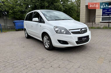 Минивэн Opel Zafira 2011 в Ровно