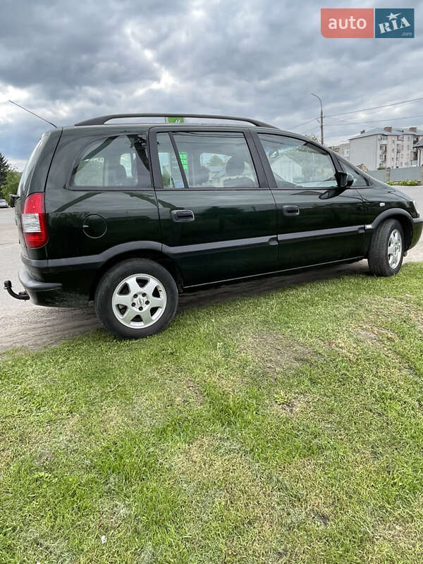 Минивэн Opel Zafira 2003 в Самборе