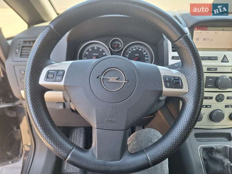 Минивэн Opel Zafira 2008 в Каменском