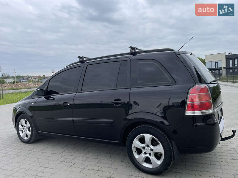 Мінівен Opel Zafira 2005 в Львові