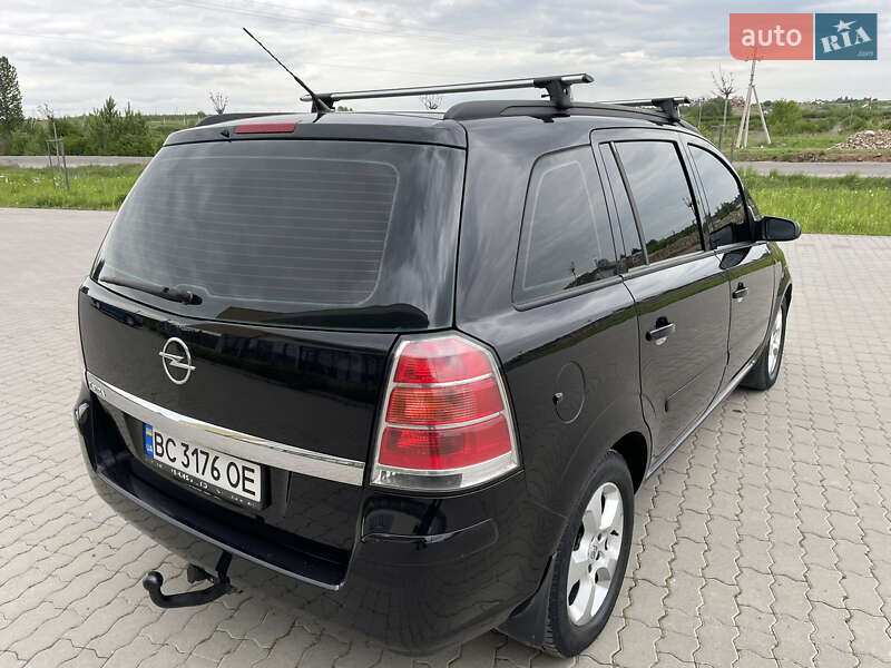 Мінівен Opel Zafira 2005 в Львові