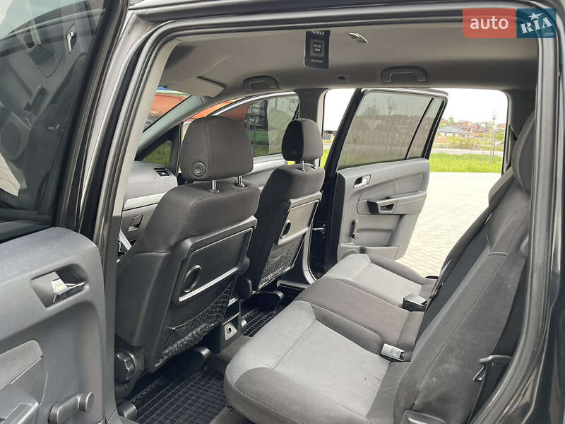 Мінівен Opel Zafira 2005 в Львові