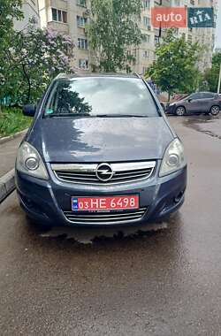 Минивэн Opel Zafira 2010 в Сумах