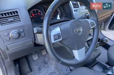 Минивэн Opel Zafira 2011 в 