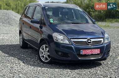 Минивэн Opel Zafira 2011 в 
