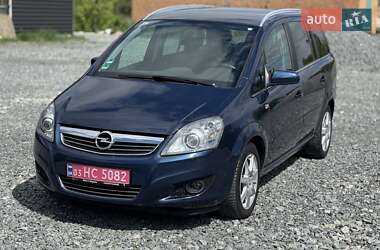 Минивэн Opel Zafira 2011 в 