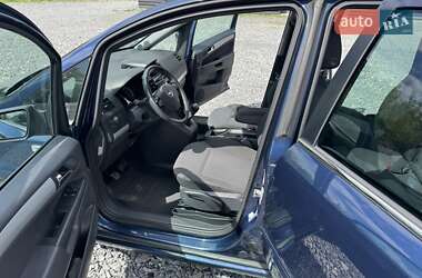 Минивэн Opel Zafira 2011 в 