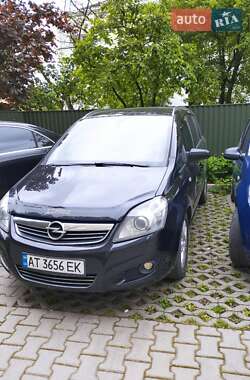 Минивэн Opel Zafira 2009 в Киеве