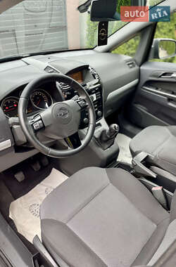 Мінівен Opel Zafira 2011 в 