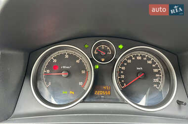 Мінівен Opel Zafira 2011 в 
