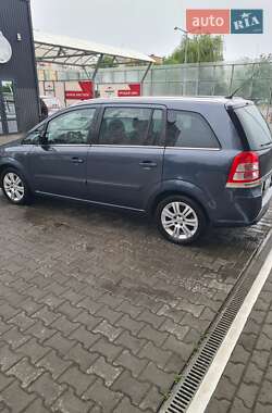 Мінівен Opel Zafira 2008 в Чернівцях