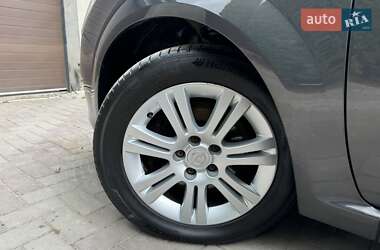 Мінівен Opel Zafira 2013 в 