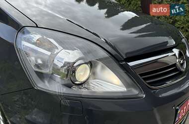 Мінівен Opel Zafira 2013 в 