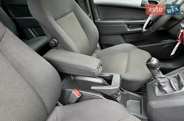 Мінівен Opel Zafira 2013 в 