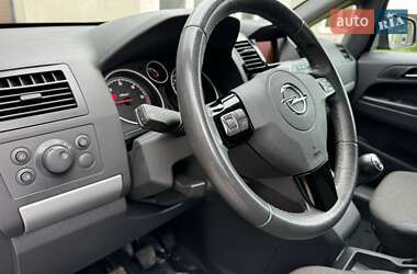Мінівен Opel Zafira 2013 в 