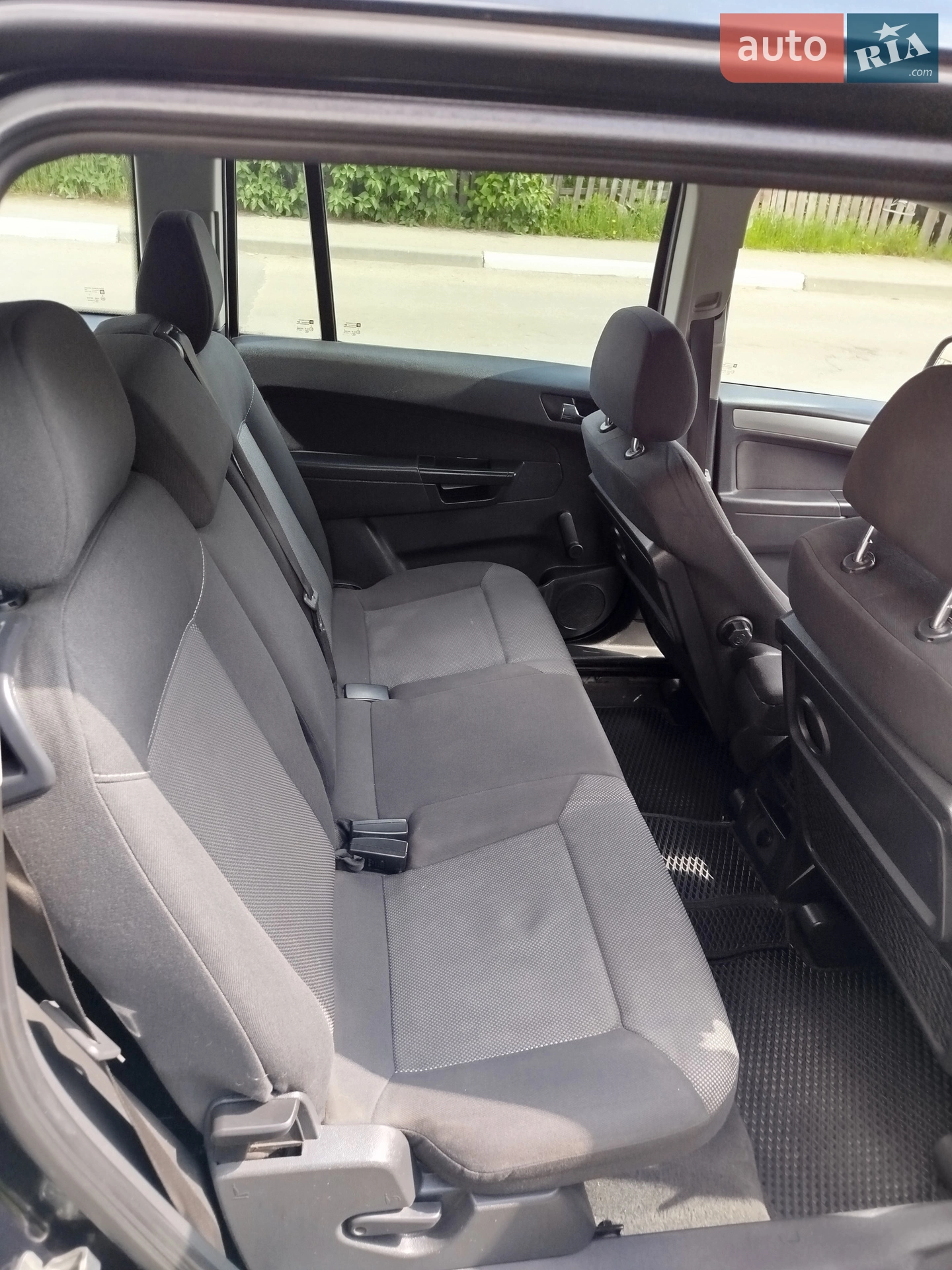 2010 Opel Zafira - мініатюра 2