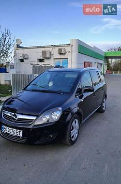 Минивэн Opel Zafira 2011 в Зборове