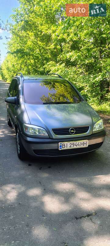 Opel Zafira 2004