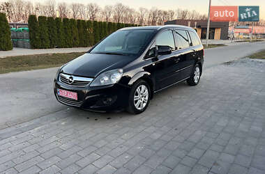 Минивэн Opel Zafira 2011 в 
