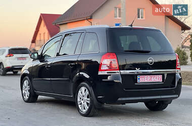 Минивэн Opel Zafira 2011 в 
