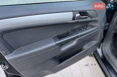 Минивэн Opel Zafira 2011 в 