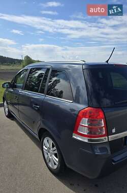 Мінівен Opel Zafira 2011 в Ірпені
