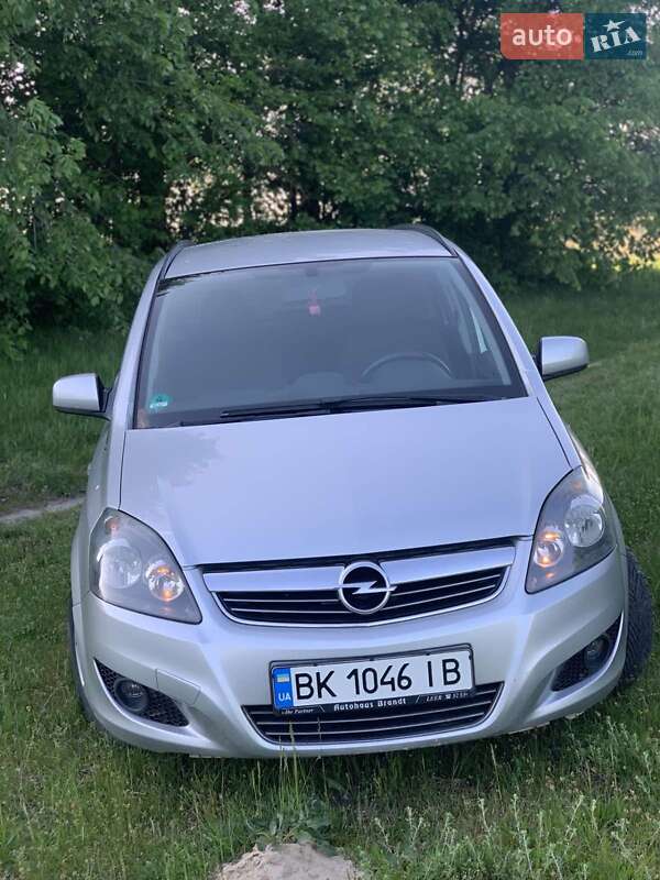 Opel Zafira 2010
