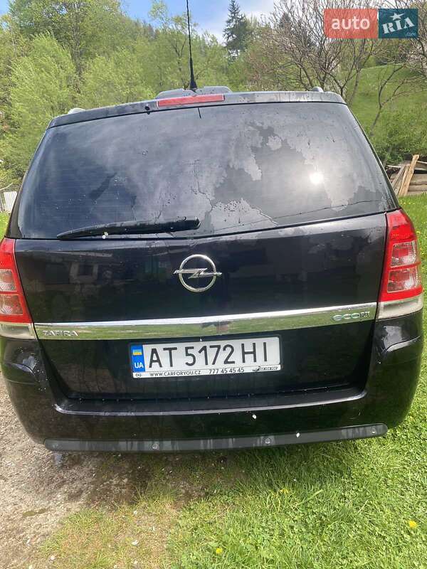 Мінівен Opel Zafira 2011 в Косові
