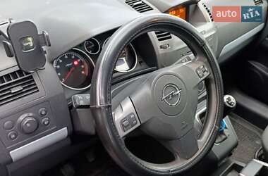 Минивэн Opel Zafira 2006 в 