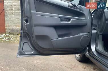 Минивэн Opel Zafira 2011 в 